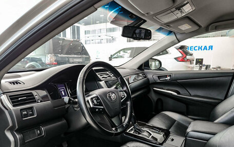 Toyota Camry, 2016 год, 1 990 000 рублей, 20 фотография