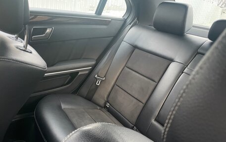 Mercedes-Benz E-Класс, 2011 год, 1 099 997 рублей, 8 фотография