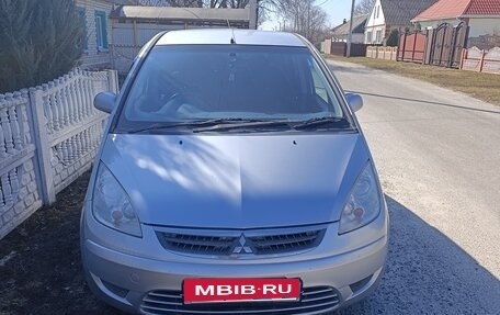 Mitsubishi Colt VI рестайлинг, 2004 год, 540 000 рублей, 2 фотография