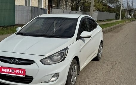 Hyundai Solaris II рестайлинг, 2012 год, 720 000 рублей, 9 фотография