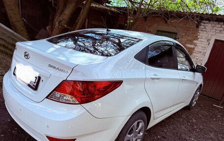 Hyundai Solaris II рестайлинг, 2012 год, 720 000 рублей, 17 фотография