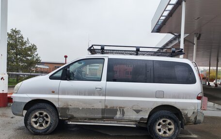 Hyundai Starex I рестайлинг, 2006 год, 680 000 рублей, 2 фотография