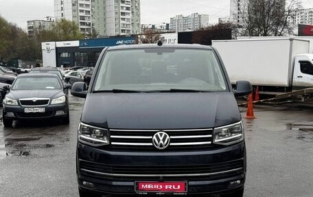 Volkswagen Caravelle T6 рестайлинг, 2018 год, 3 200 000 рублей, 2 фотография