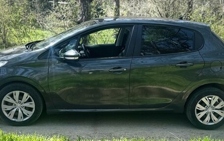 Peugeot 208 II, 2013 год, 499 000 рублей, 2 фотография