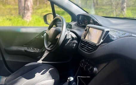 Peugeot 208 II, 2013 год, 499 000 рублей, 5 фотография