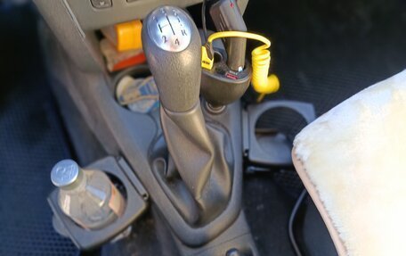 Renault Logan II, 2015 год, 900 000 рублей, 10 фотография