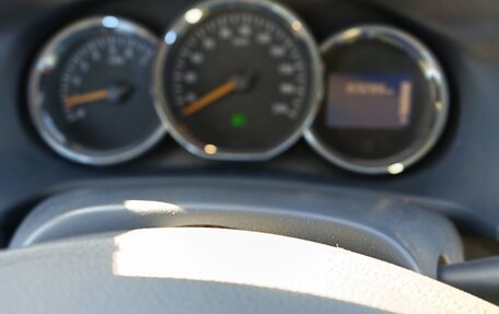 Renault Logan II, 2015 год, 900 000 рублей, 15 фотография