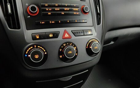 KIA cee'd I рестайлинг, 2009 год, 589 000 рублей, 15 фотография