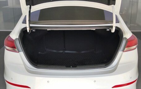 Hyundai Elantra VI рестайлинг, 2018 год, 1 819 000 рублей, 10 фотография