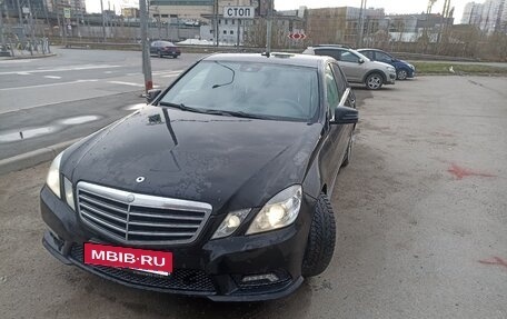 Mercedes-Benz E-Класс, 2011 год, 1 950 000 рублей, 9 фотография