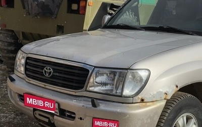 Toyota Land Cruiser 100 рестайлинг 2, 2001 год, 1 200 000 рублей, 1 фотография