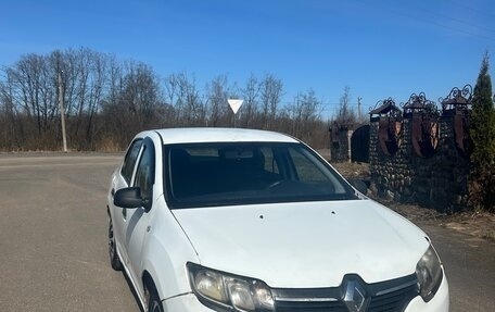 Renault Logan II, 2017 год, 230 000 рублей, 2 фотография