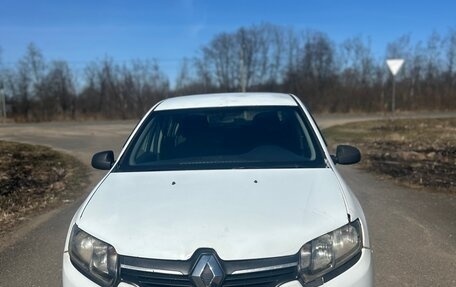 Renault Logan II, 2017 год, 230 000 рублей, 3 фотография