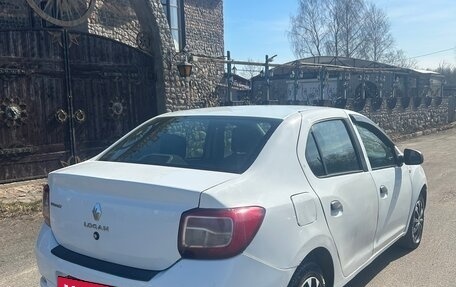 Renault Logan II, 2017 год, 230 000 рублей, 12 фотография