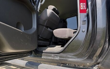 Nissan Navara (Frontier), 2008 год, 1 200 000 рублей, 34 фотография