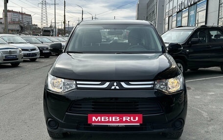 Mitsubishi Outlander III рестайлинг 3, 2013 год, 1 399 000 рублей, 2 фотография