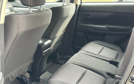 Mitsubishi Outlander III рестайлинг 3, 2013 год, 1 399 000 рублей, 13 фотография