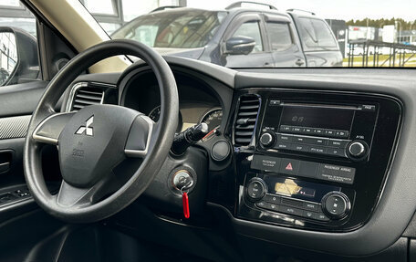 Mitsubishi Outlander III рестайлинг 3, 2013 год, 1 399 000 рублей, 17 фотография