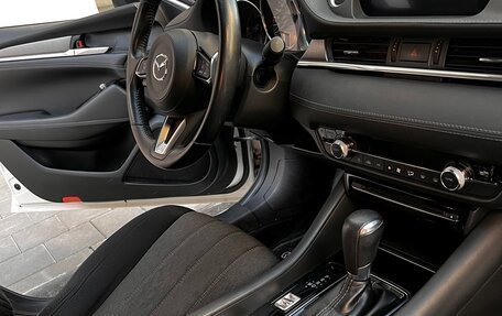 Mazda 6, 2019 год, 2 390 000 рублей, 10 фотография