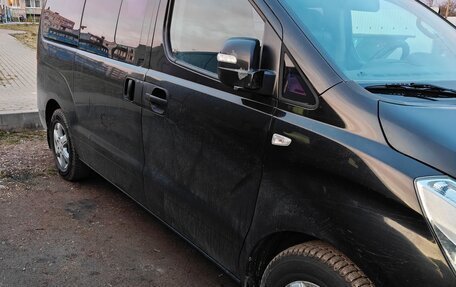 Hyundai Grand Starex Grand Starex I рестайлинг 2, 2013 год, 1 600 000 рублей, 2 фотография