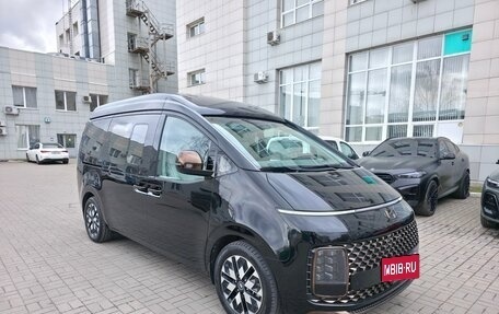 Hyundai Staria, 2022 год, 6 500 000 рублей, 2 фотография
