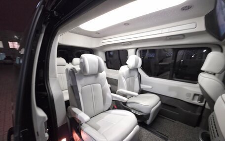 Hyundai Staria, 2022 год, 6 500 000 рублей, 22 фотография