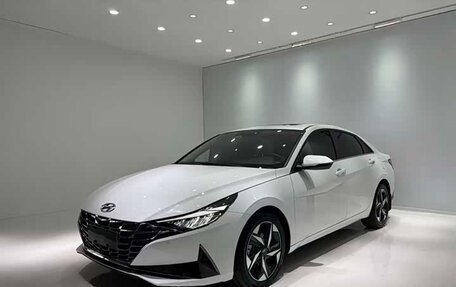 Hyundai Elantra, 2022 год, 1 780 000 рублей, 4 фотография