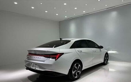 Hyundai Elantra, 2022 год, 1 780 000 рублей, 3 фотография