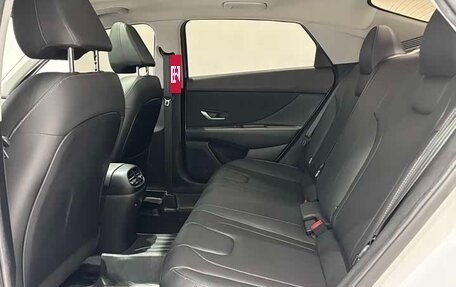 Hyundai Elantra, 2022 год, 1 780 000 рублей, 14 фотография