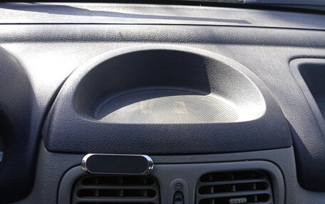 Renault Symbol I, 2005 год, 300 000 рублей, 3 фотография