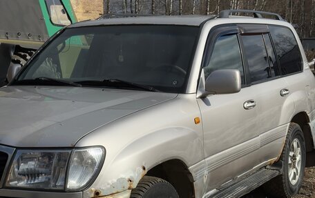 Toyota Land Cruiser 100 рестайлинг 2, 2001 год, 1 200 000 рублей, 2 фотография