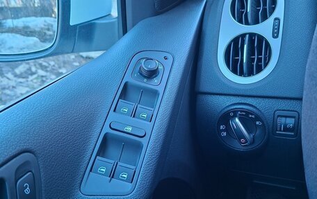 Volkswagen Tiguan II, 2016 год, 2 690 000 рублей, 16 фотография