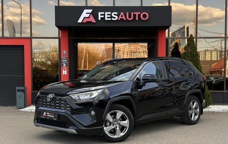 Toyota RAV4, 2019 год, 2 790 000 рублей, 1 фотография