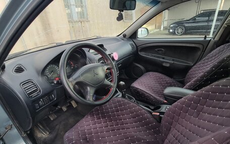 Mitsubishi Carisma I, 2002 год, 325 000 рублей, 10 фотография