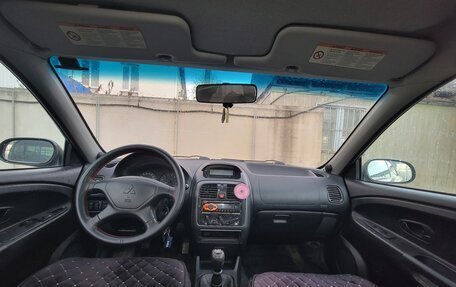 Mitsubishi Carisma I, 2002 год, 325 000 рублей, 11 фотография