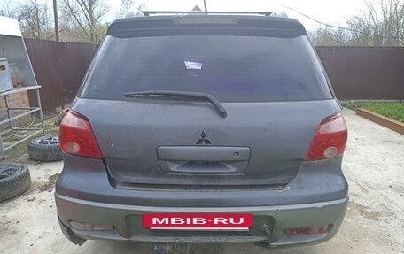 Mitsubishi Outlander III рестайлинг 3, 2006 год, 255 000 рублей, 2 фотография