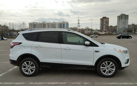 Ford Kuga III, 2017 год, 1 900 000 рублей, 4 фотография