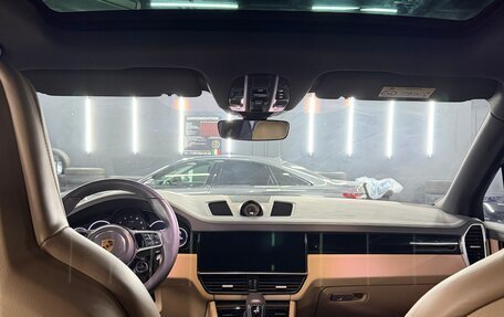 Porsche Cayenne III, 2019 год, 8 000 000 рублей, 16 фотография