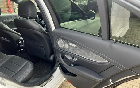 Mercedes-Benz E-Класс, 2022 год, 5 500 000 рублей, 13 фотография