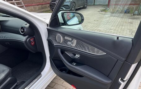 Mercedes-Benz E-Класс, 2022 год, 5 500 000 рублей, 11 фотография