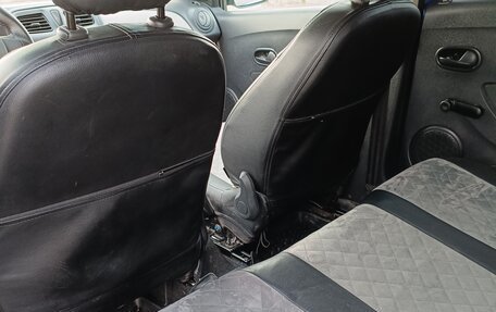 Renault Sandero II рестайлинг, 2014 год, 650 000 рублей, 20 фотография