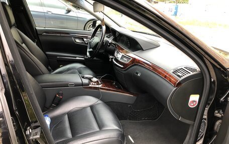 Mercedes-Benz S-Класс, 2011 год, 1 900 000 рублей, 3 фотография