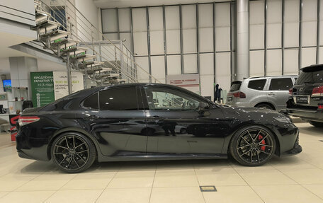 Toyota Camry, 2023 год, 3 850 000 рублей, 8 фотография