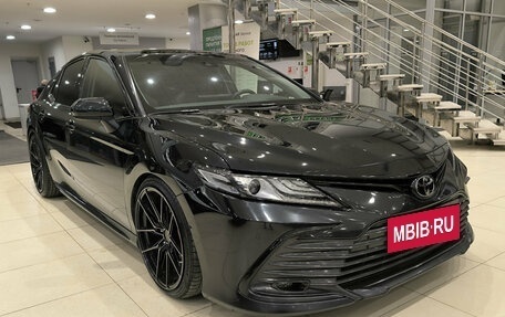 Toyota Camry, 2023 год, 3 850 000 рублей, 7 фотография
