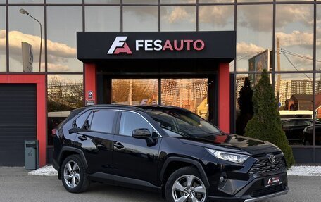 Toyota RAV4, 2019 год, 2 790 000 рублей, 3 фотография