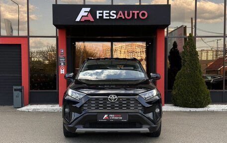 Toyota RAV4, 2019 год, 2 790 000 рублей, 2 фотография