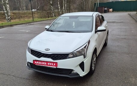 KIA Rio IV, 2020 год, 1 620 000 рублей, 5 фотография