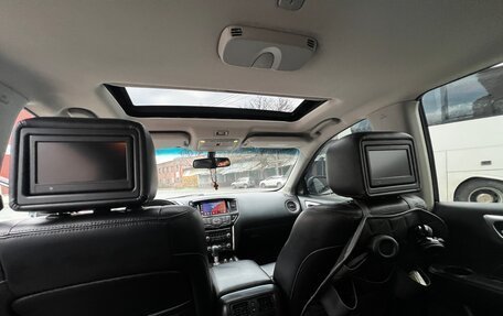 Nissan Pathfinder, 2015 год, 1 925 000 рублей, 10 фотография