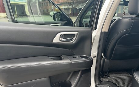 Nissan Pathfinder, 2015 год, 1 925 000 рублей, 7 фотография