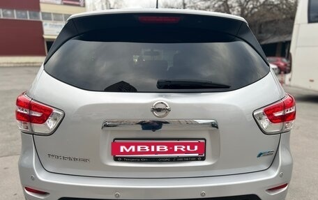 Nissan Pathfinder, 2015 год, 1 925 000 рублей, 34 фотография